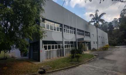 Barracão / Galpão / Depósito para alugar na Rua Itaquiti, 301, Jardim Itaquiti, Barueri, 7669 m2 por R$ 135.000