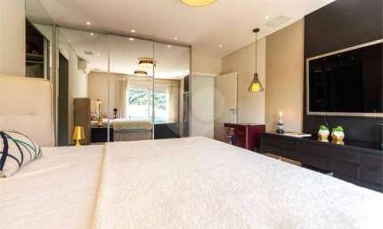 Casa em condomínio fechado com 3 quartos à venda na Alameda Arco-Íris, 134, Cidade Tamboré, Santana de Parnaíba, 340 m2 por R$ 3.600.000