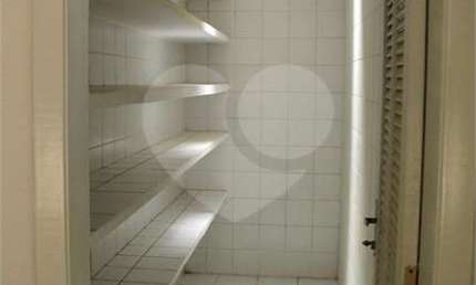 Casa em condomínio fechado com 4 quartos à venda na Alameda Alemanha, 274, Residencial Euroville, Carapicuíba, 427 m2 por R$ 1.800.000