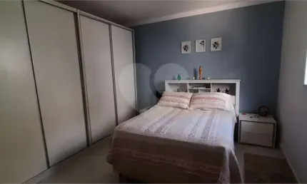 Casa com 4 quartos à venda na Rua Bernardino Pantaleão, 79, Jardim Thealia, São Paulo, 204 m2 por R$ 600.000