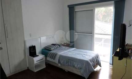 Casa em condomínio fechado com 4 quartos à venda na Alameda Turmalina, 131, Golf Gardens, Carapicuíba, 401 m2 por R$ 1.650.000