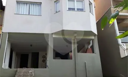 Casa em condomínio fechado com 3 quartos à venda na rua sabiá, 975, suru, santana de parnaíba, 280 m2 por r$ 1.300.000