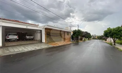 Casa com 3 quartos à venda na Rua Ambrósio dos Santos, 322, Planalto Paraíso, São Carlos, 265 m2 por R$ 1.007.000