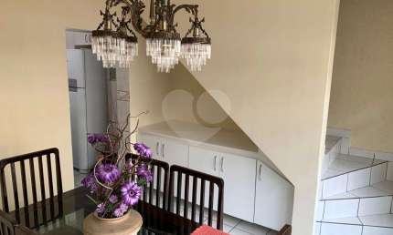 Casa com 4 quartos à venda na Rua Doutor José Gustavo Nunes, 15, Parque Edu Chaves, São Paulo, 219 m2 por R$ 565.000