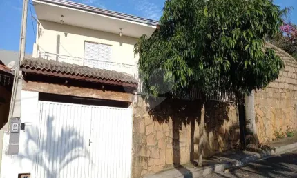Casa com 4 quartos à venda na Avenida Nossa Senhora das Graças, 121, Centro, Vinhedo, 296 m2 por R$ 850.000