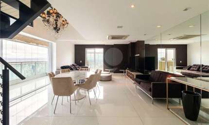 Apartamento com 3 quartos para alugar na Alameda Ministro Rocha Azevedo, 38, Cerqueira César, São Paulo, 200 m2 por R$ 26.000