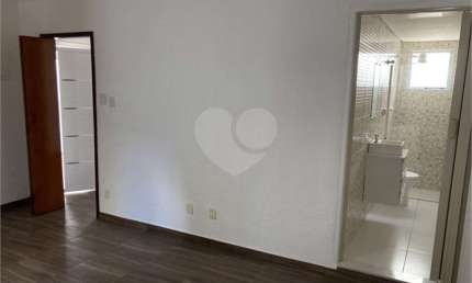 Casa com 3 quartos à venda na Rua São Vicente Férrer, 2, Vila São Geraldo, São Paulo, 114 m2 por R$ 690.000