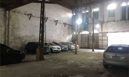 Barracão / Galpão / Depósito à venda na Rua Visconde do Rio Branco, 18, Centro, Santos, 2000 m2 por R$ 8.800.000