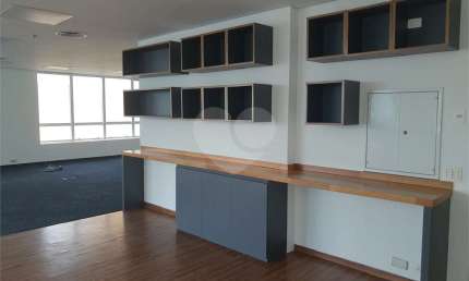 Sala comercial para alugar na Rua Quintana, 887, Cidade Monções, São Paulo, 96 m2 por R$ 8.200