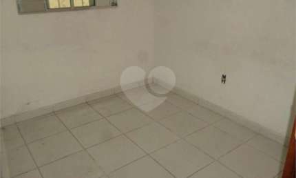 Casa com 6 quartos à venda na Rua Ana Essipova, 524, Parque dos Bancários, São Paulo, 300 m2 por R$ 600.000
