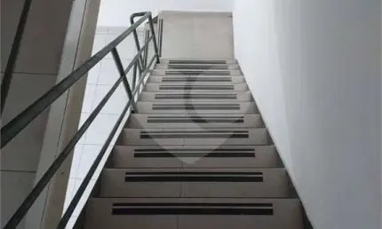 Apartamento para alugar na Rua do Triunfo, 43, Santa Ifigênia, São Paulo, 187 m2 por R$ 6.000