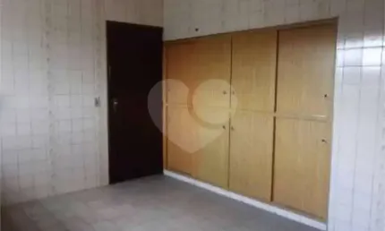 Casa com 3 quartos à venda na Rua Joaquim Oliveira Freitas, 2375, Vila Mangalot, São Paulo, 240 m2 por R$ 900.000