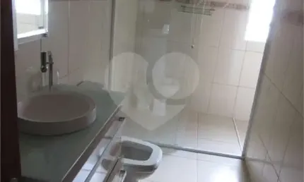 Casa com 3 quartos à venda na Rua Frei Adriano Donado, 137, Jardim Pinheiros, São Paulo, 228 m2 por R$ 780.000