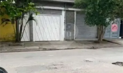 Casa com 2 quartos à venda na Rua Marinópolis, 962, Jardim Presidente Dutra, Guarulhos, 200 m2 por R$ 620.000