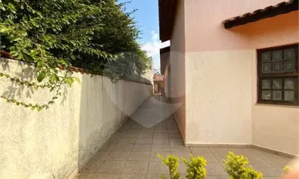 Casa com 3 quartos à venda na Rua Serra dos Itatins, 188, Três Montanhas, Osasco, 250 m2 por R$ 800.000