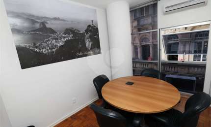 Casa comercial para alugar na Rua José Bonifácio, 1, Sé, São Paulo, 330 m2 por R$ 10.000