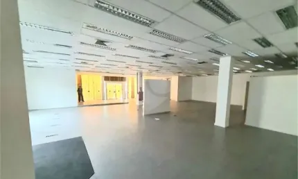 Prédio para alugar na Rua Olívia Guedes Penteado, 60, Socorro, São Paulo, 1000 m2 por R$ 45.000