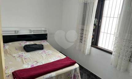 Casa com 4 quartos à venda na Rua Jorge O. Solanas, 201, Jardim Gonzaga, São Paulo, 196 m2 por R$ 550.000