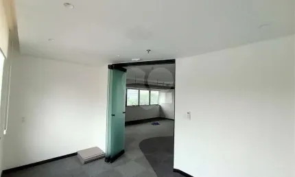 Sala comercial à venda na rua das fiandeiras, 929, vila olímpia, são paulo, 43 m2 por r$ 550.000