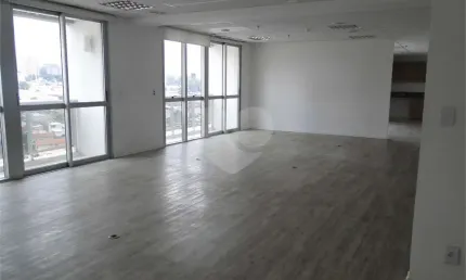 Sala comercial para alugar na Rua Enxovia, 472, Vila São Francisco (Zona Sul), São Paulo, 104 m2 por R$ 14.000