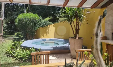 Casa com 3 quartos à venda na Alameda Clio, 1, Condomínio Iolanda, Taboão da Serra, 350 m2 por R$ 2.577.000