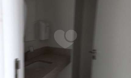 Apartamento com 6 quartos para alugar na Avenida Domingos Odália Filho, 301, Centro, Osasco, 33 m2 por R$ 12.600