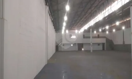 Barracão / Galpão / Depósito para alugar na Rua São Paulo, 653, Jardim Real, Arujá, 1830 m2 por R$ 35.000