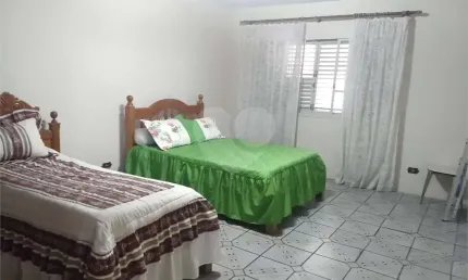 Casa com 3 quartos para alugar na Avenida Flora, 303, Jaguaribe, Osasco, 253 m2 por R$ 6.000