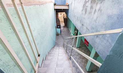 Casa com 5 quartos à venda na Avenida Dona Amália Golin Pagnoncelli, 361, Jardim Rosa de Franca, Guarulhos, 175 m2 por R$ 650.000