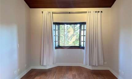 Casa em condomínio fechado com 4 quartos à venda na Alameda das Piúnas, 75, Morada dos Pinheiros (Aldeia da Serra), Santana de Parnaíba, 300 m2 por R$ 4.350.000