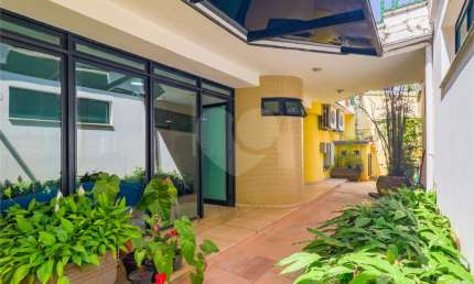 Casa à venda na Praça General Oliveira Álvares, 45, Jardim das Bandeiras, São Paulo, 450 m2 por R$ 4.300.000