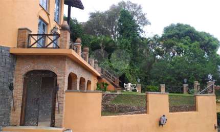 Casa em condomínio fechado com 6 quartos à venda na Rua Venezuela, 50, Recanto Impla, Carapicuíba, 430 m2 por R$ 2.700.000