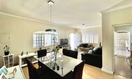 Casa com 3 quartos à venda na Rua Edéia, 15, Vila Diva, Carapicuíba, 131 m2 por R$ 990.000