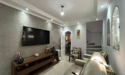 Casa com 2 quartos à venda na Rua Tiradentes, 334, Centro, Diadema, 150 m2 por R$ 950.000