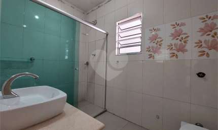 Casa com 3 quartos à venda na Rua Hungria, 51, Taboão, Diadema, 308 m2 por R$ 750.000