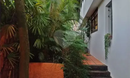 Casa com 4 quartos à venda na Rua Comissário Gastão Moutinho, 170, Morumbi, São Paulo, 300 m2 por R$ 2.200.000