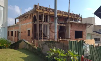 Casa com 3 quartos à venda na Alameda Vale do Itajaí, 225, Alphaville, Santana de Parnaíba, 250 m2 por R$ 2.300.000