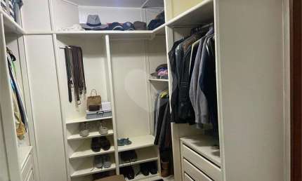 Casa em condomínio fechado com 4 quartos à venda na Alameda Pérola, 438, Alphaville, Santana de Parnaíba, 400 m2 por R$ 2.780.000