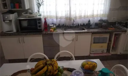 Casa com 3 quartos à venda na Rua Mantena, 69, Vila Nivi, São Paulo, 172 m2 por R$ 898.000