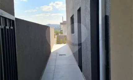 Casa em condomínio fechado com 4 quartos à venda na Avenida Nicodemos de Carvalho, 805, Parque Dom Henrique, Cotia, 255 m2 por R$ 1.300.000