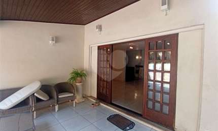 Casa com 4 quartos para alugar na Avenida Dona Cherubina Viana, 533, Vila Santo Antônio, Cotia, 480 m2 por R$ 16.000