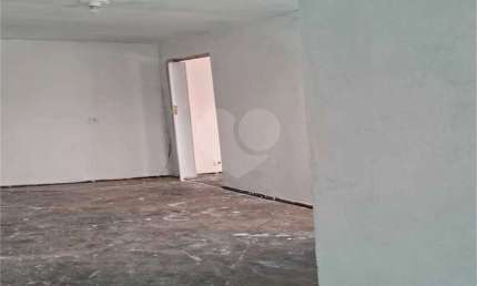 Casa com 4 quartos à venda na Rua Estampa Esportiva, 530, Americanópolis, São Paulo, 330 m2 por R$ 530.000