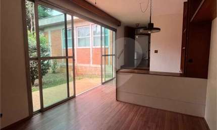 Casa com 4 quartos para alugar na Rua Tibães, 360, Jardim São Bento, São Paulo, 332 m2 por R$ 7.500