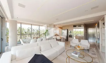 Apartamento com 152.93 m², 3 quartos sendo 3 suítes para alugar no bairro Água Verde.