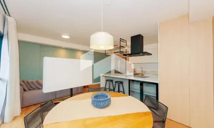 Apartamento com 65 m², 2 quartos sendo 1 suíte à venda no bairro Centro.
