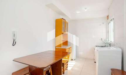 Apartamento com 28 m², 1 quarto à venda no bairro Cajuru.