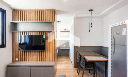 APARTAMENTO COM UM DORMITÓRIO NO CENTRO DE CURITIBA