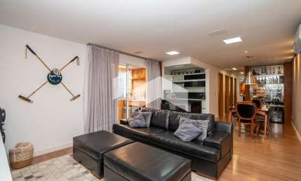 Apartamento com 78 m², 2 quartos sendo 1 suíte à venda no bairro Centro Cívico.