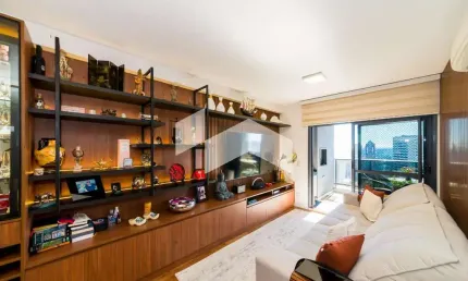 Apartamento com 76 m², 2 quartos sendo 1 suíte à venda no bairro Centro.