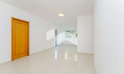 Apartamento com 97 m², 3 quartos sendo 2 suítes para alugar no bairro ahú.